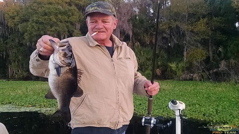 Bass Fishing Using Shiners Under The Mats