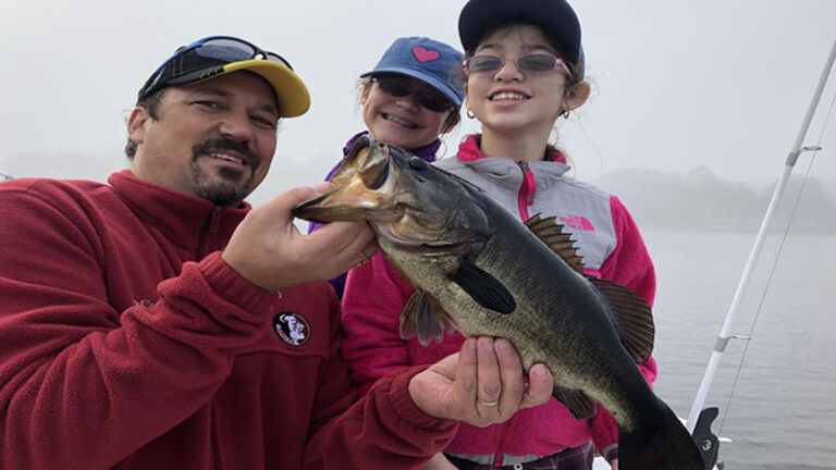 Johns Lake Big Bass Fishing