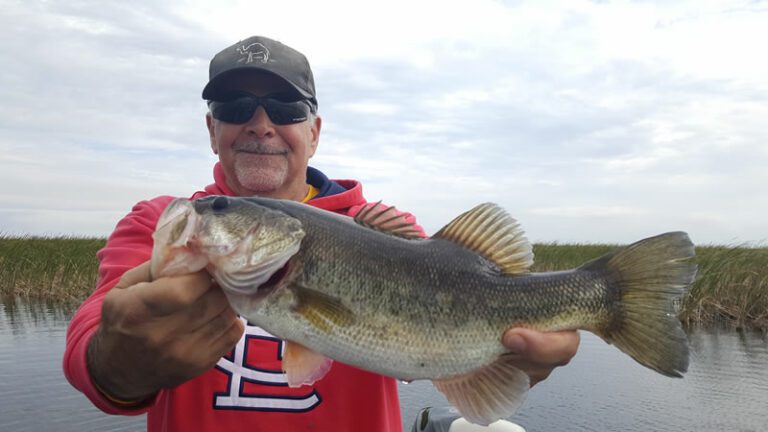 Dirty Water Bass Fishing on Lake Okeechobee in South Florida 28 Dirty Water Bass Fishing