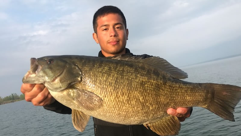 Trophy Smallmouth Bass Fishing on Lake Erie 1 Trophy Smallmouth Bass Fishing