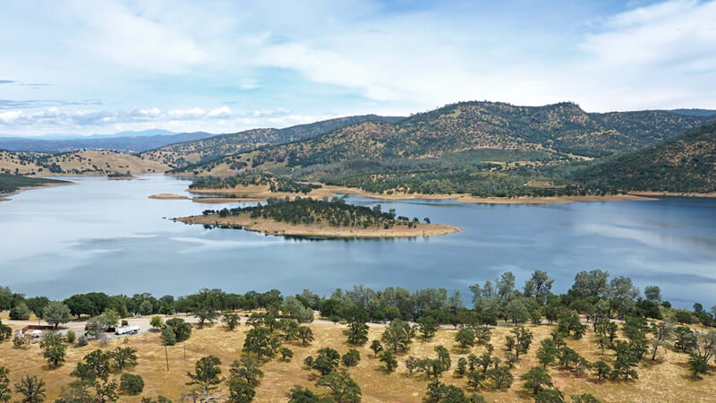 New Hogan Lake photo